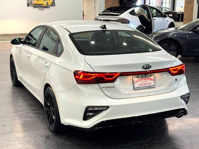 Photo of 2019 White Kia Forte