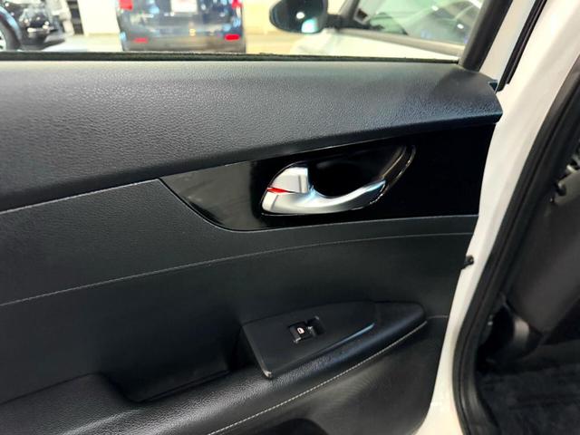 Photo of 2019 White Kia Forte