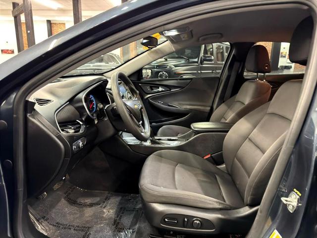 Photo of 2020 Shadow Gray Metallic Chevrolet Malibu