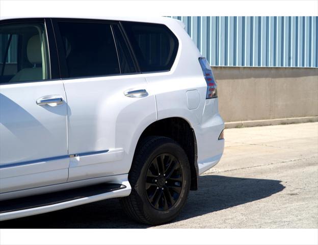Photo of 2018 White Lexus GX 460