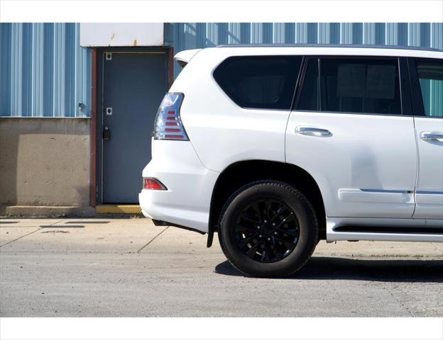 Photo of 2018 White Lexus GX 460
