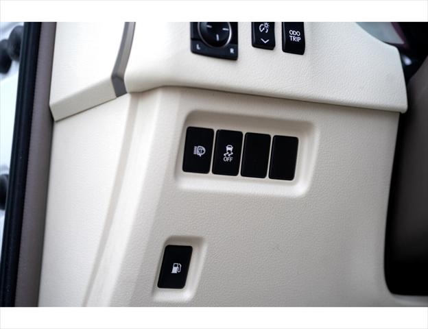 Photo of 2018 White Lexus GX 460