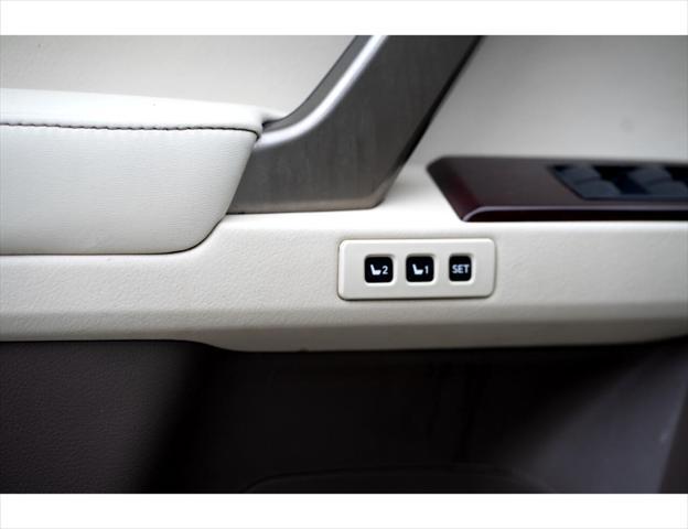 Photo of 2018 White Lexus GX 460