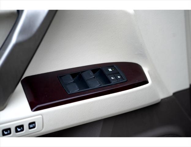 Photo of 2018 White Lexus GX 460