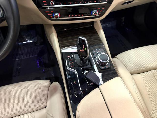 Photo of 2022 Black BMW 530