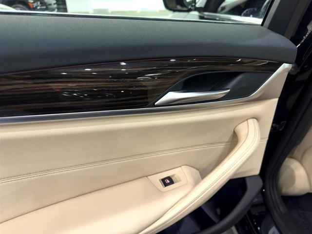 Photo of 2022 Black BMW 530