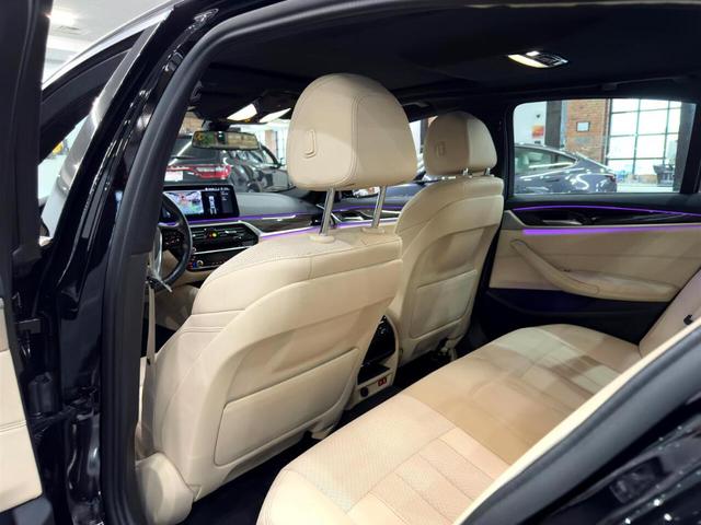 Photo of 2022 Black BMW 530