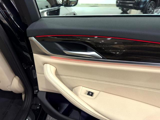 Photo of 2022 Black BMW 530
