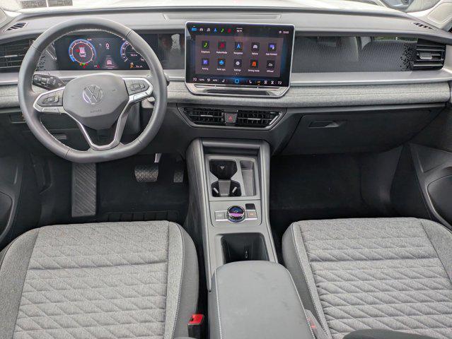 Photo of 2025 Pure White Volkswagen Tiguan