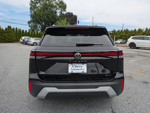 Photo of 2025 Deep Black Pearl Volkswagen Tiguan