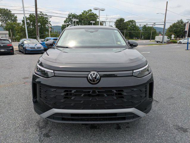 Photo of 2025 Deep Black Pearl Volkswagen Tiguan