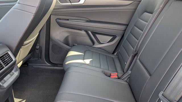 Photo of 2025 Deep Black Pearl Volkswagen Atlas Cross Sport