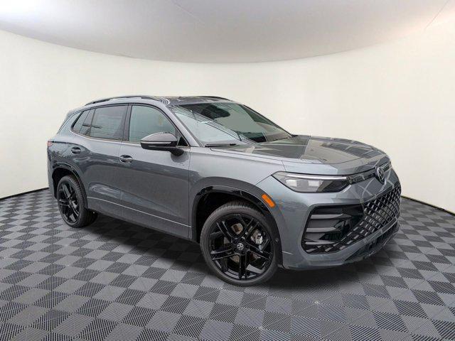 Photo of 2025 Platinum Gray Metallic Volkswagen Tiguan