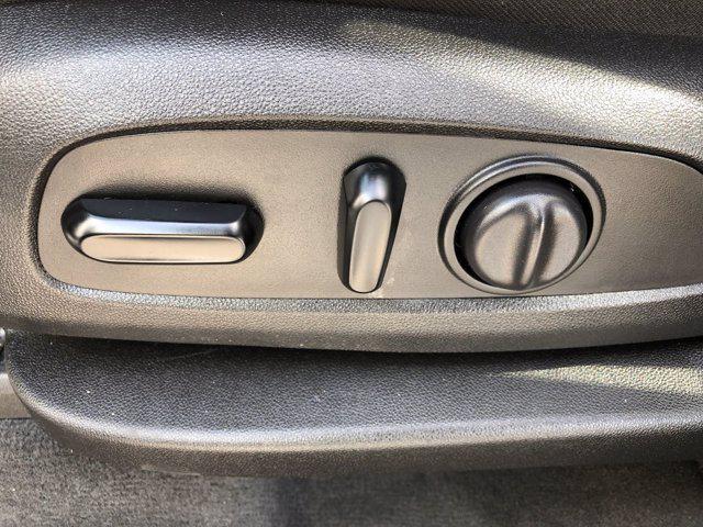 Photo of 2020 Iridescent Pearl Tricoat Chevrolet Traverse