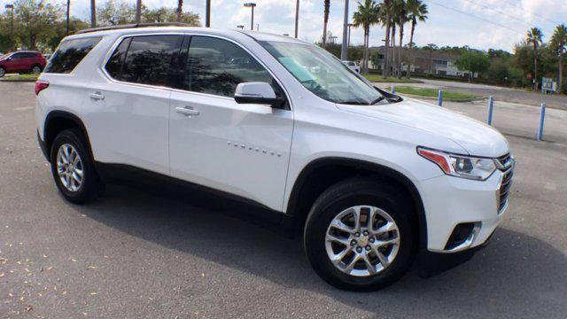 Photo of 2020 Iridescent Pearl Tricoat Chevrolet Traverse