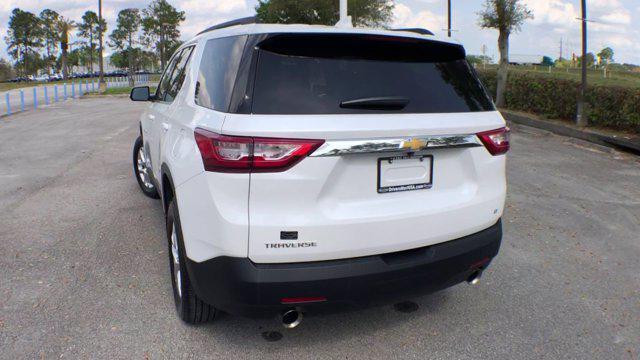 Photo of 2020 Iridescent Pearl Tricoat Chevrolet Traverse