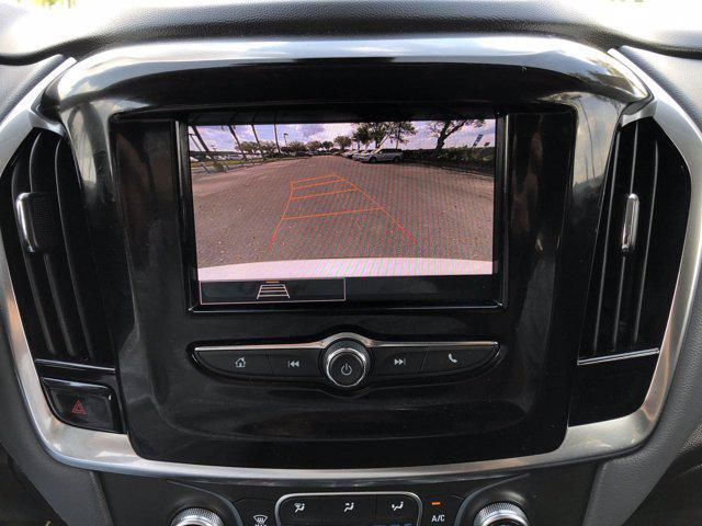 Photo of 2020 Iridescent Pearl Tricoat Chevrolet Traverse