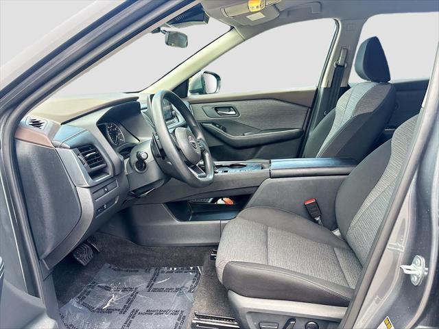 Photo of 2023 Gun Metallic Nissan Rogue