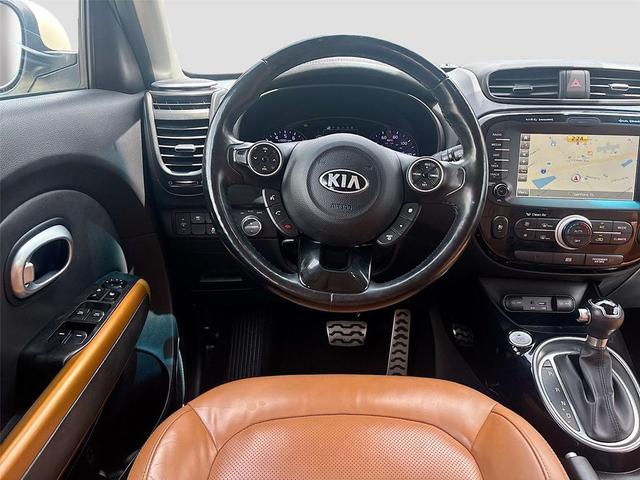 Photo of 2016 Cloud White Kia Soul