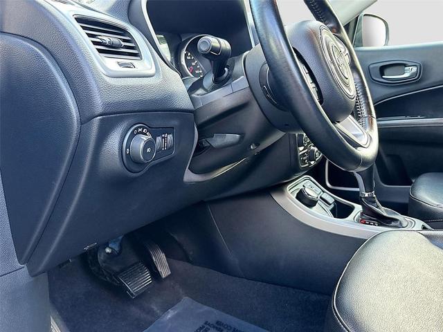 Photo of 2020 Jazz Blue Pearlcoat Jeep Compass