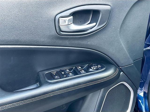 Photo of 2020 Jazz Blue Pearlcoat Jeep Compass