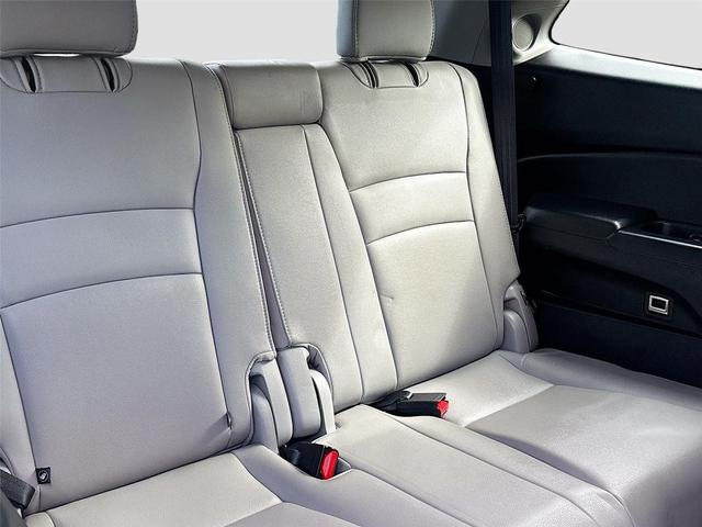 Photo of 2016 Crystal Black Pearl Honda Pilot