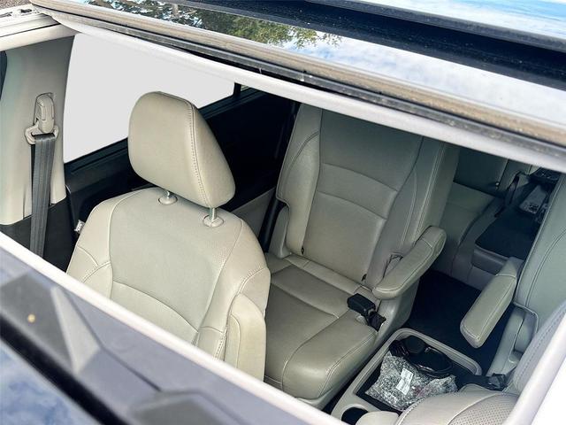 Photo of 2016 Crystal Black Pearl Honda Pilot