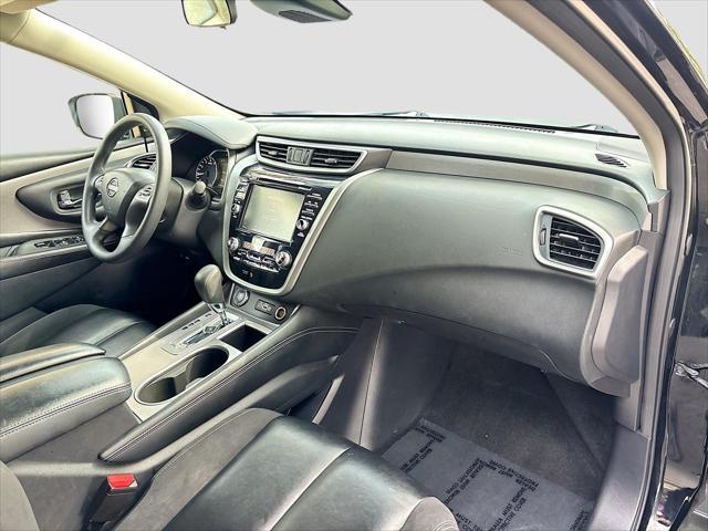 Photo of 2023 Super Black Nissan Murano