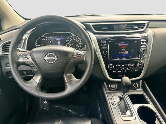 Photo of 2023 Super Black Nissan Murano