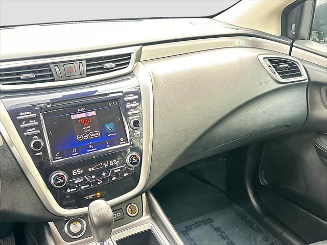 Photo of 2023 Super Black Nissan Murano