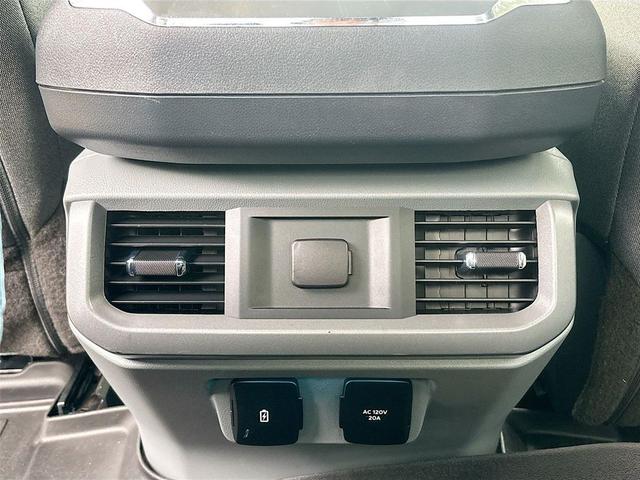 Photo of 2021 Iconic Silver Metallic Ford F-150