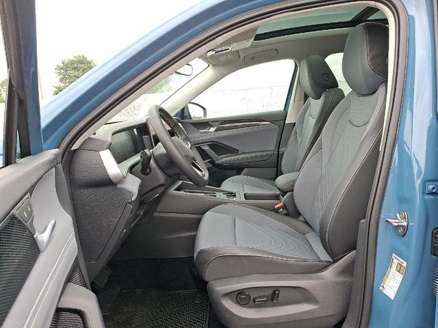 Photo of 2025 Monterey Blue Pearl Volkswagen Tiguan