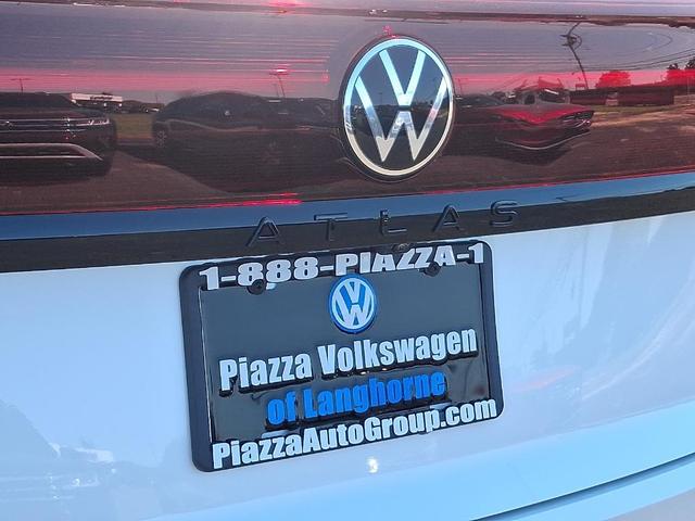 Photo of 2026 Opal White Pearl Volkswagen Atlas Cross Sport