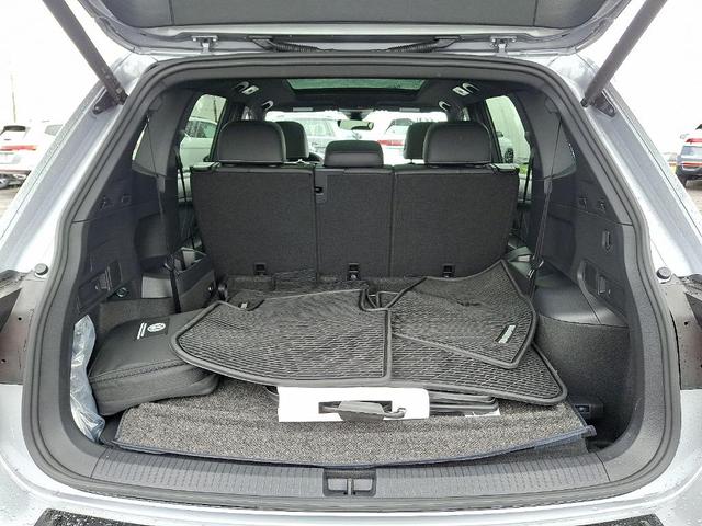 Photo of 2024 Pyrite Silver Metallic Volkswagen Tiguan