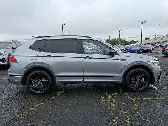 Photo of 2024 Pyrite Silver Metallic Volkswagen Tiguan