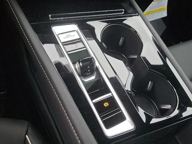 Photo of 2025 Opal White Pearl Effect Volkswagen Atlas Cross Sport