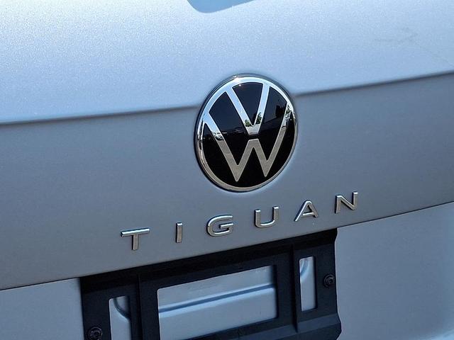Photo of 2024 Pyrite Silver Metallic Volkswagen Tiguan