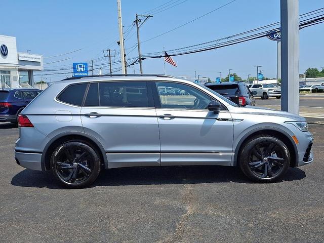 Photo of 2024 Pyrite Silver Metallic Volkswagen Tiguan