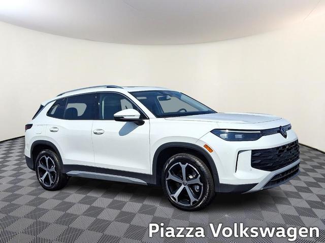 Photo of 2025 Pure White Volkswagen Tiguan