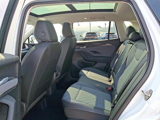 Photo of 2025 Pure White Volkswagen Tiguan