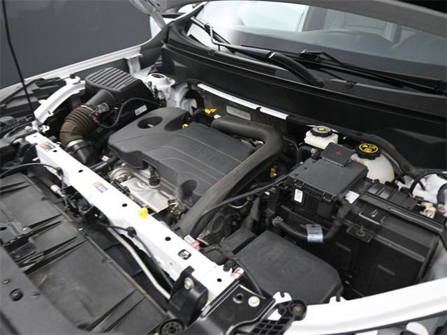 Photo of 2023 Summit White GMC Terrain