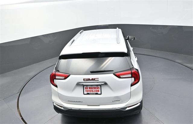 Photo of 2023 Summit White GMC Terrain