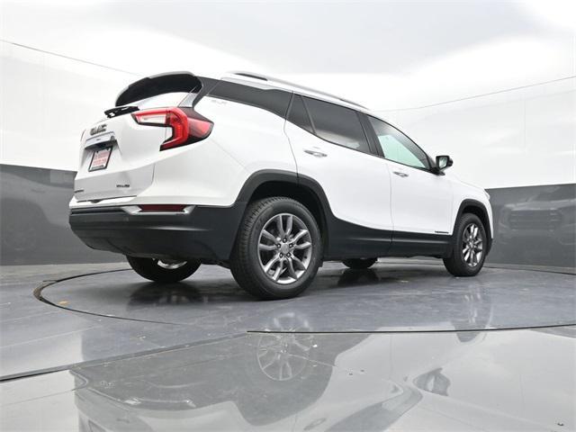 Photo of 2023 Summit White GMC Terrain