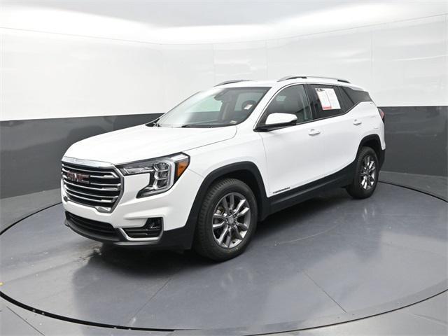 Photo of 2023 Summit White GMC Terrain