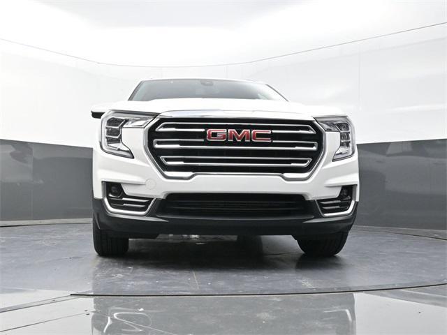 Photo of 2023 Summit White GMC Terrain