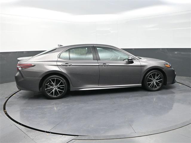 Photo of 2022 Predawn Gray Mica Toyota Camry
