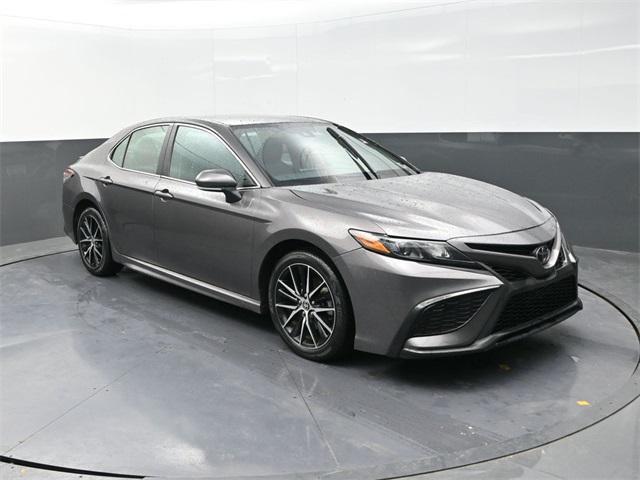 Photo of 2022 Predawn Gray Mica Toyota Camry