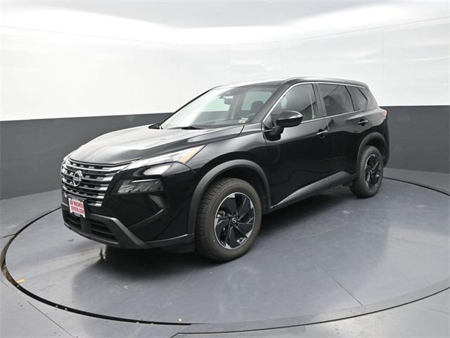 Photo of 2024 Super Black Nissan Rogue
