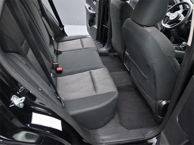 Photo of 2024 Super Black Nissan Rogue