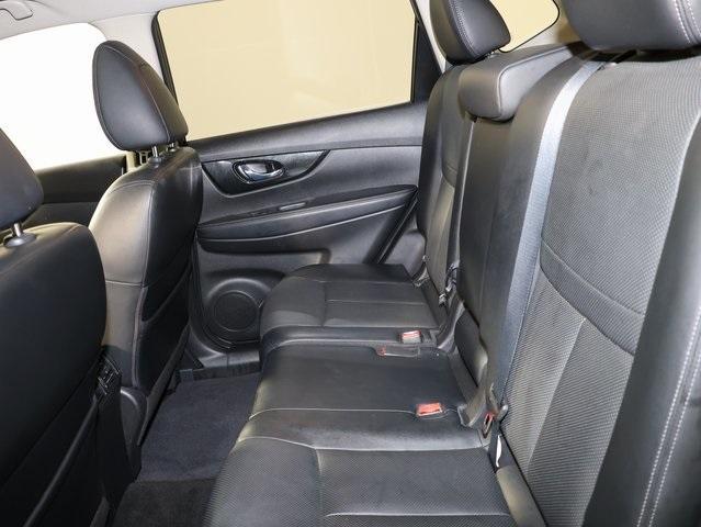 Photo of 2018 Magnetic Black Nissan Rogue